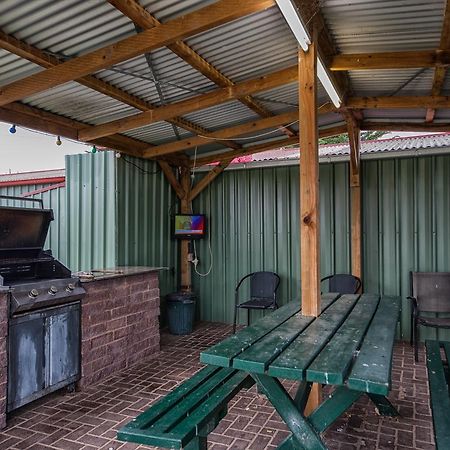 Heywood Motor Inn Esterno foto